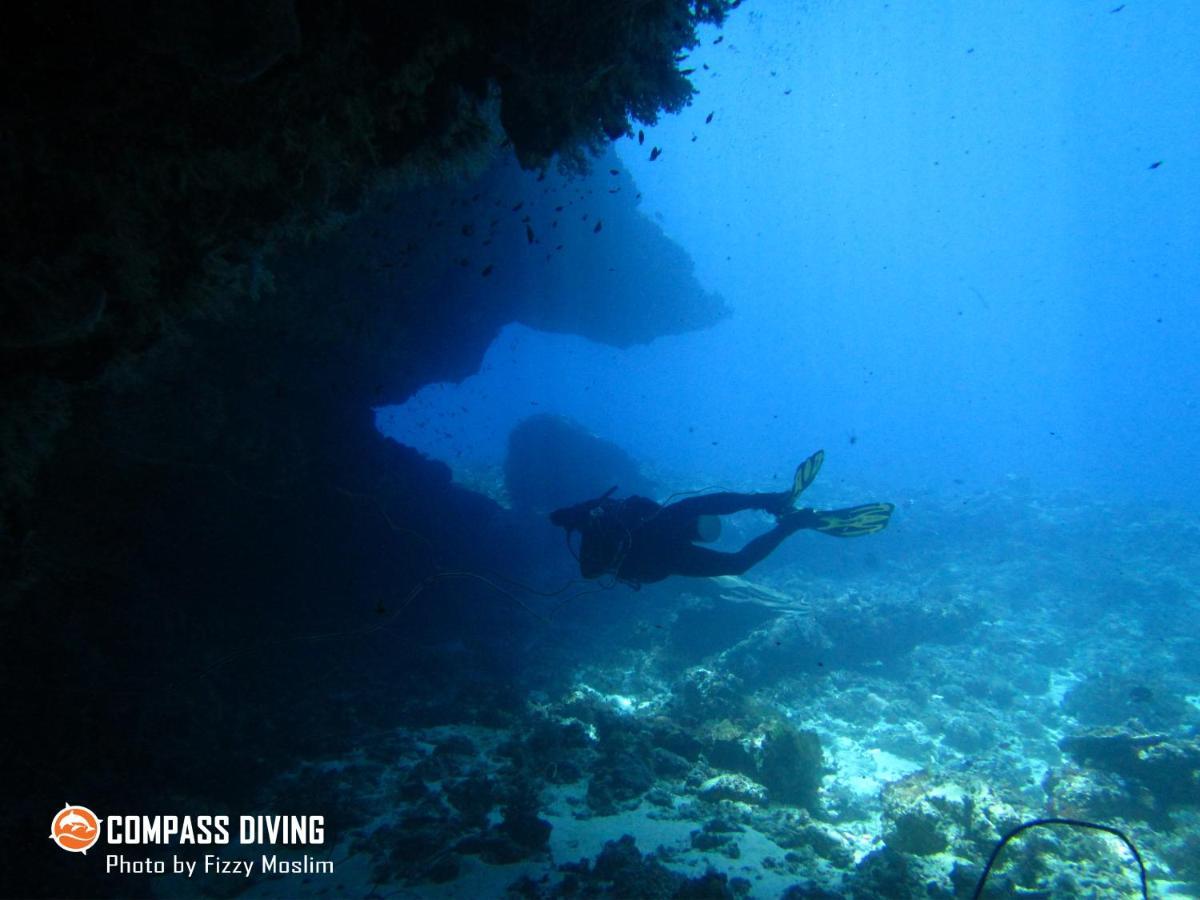 Compass Diving Resort Beloi エクステリア 写真